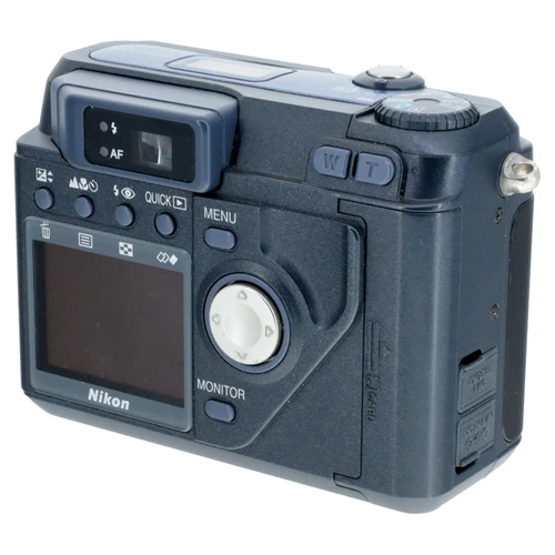 USED NIKON COOLPIX 880