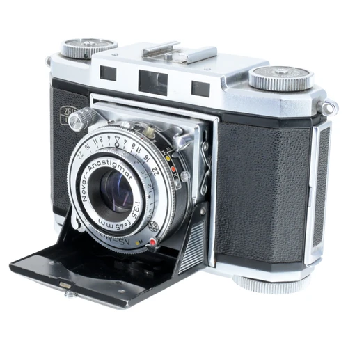 USED ZEISS IKON CONTINA II  524/24