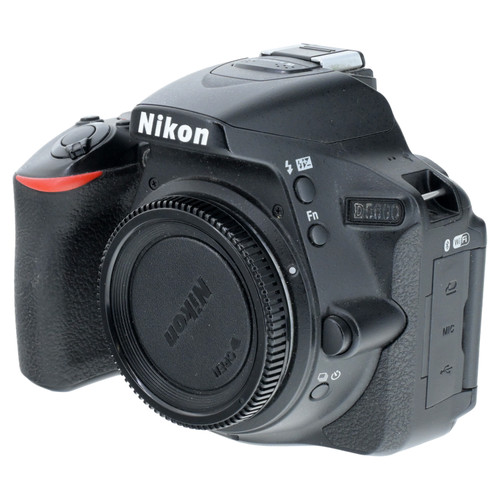 USED NIKON D5600 BODY