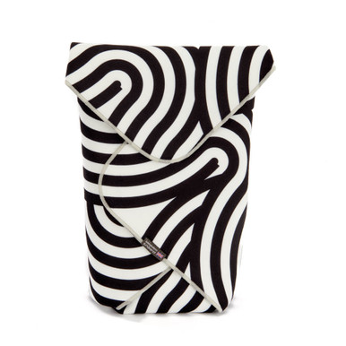 3 LEGGED THING WRAPZ - MEDIUIM (SWIRL) 15"X15"