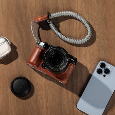 SMALLRIG LEATHER CAMERA HALF-CASE F/FUJIFILM X-M5 (BROWN)
