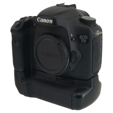 USED CANON EOS 7D W/ GRIP