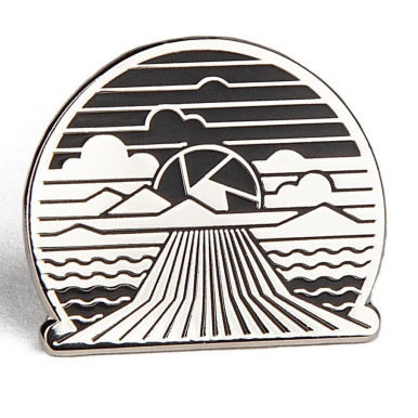 PHOTOGENIC APERTURE ADVENTURE ENAMEL PIN (SILVER)