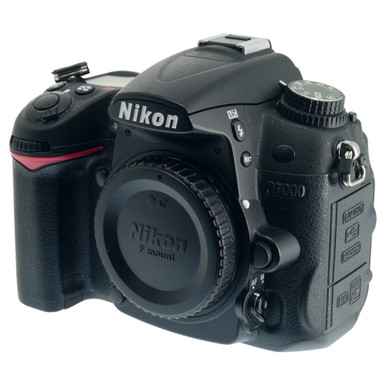 USED NIKON D7000 BODY
