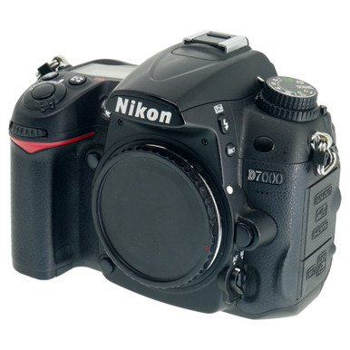 USED NIKON D7000 BODY