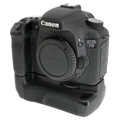 USED CANON EOS 7D W/ GRIP