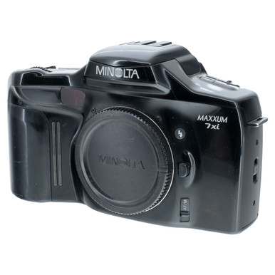 USED MINOLTA MAXXUM 7XI