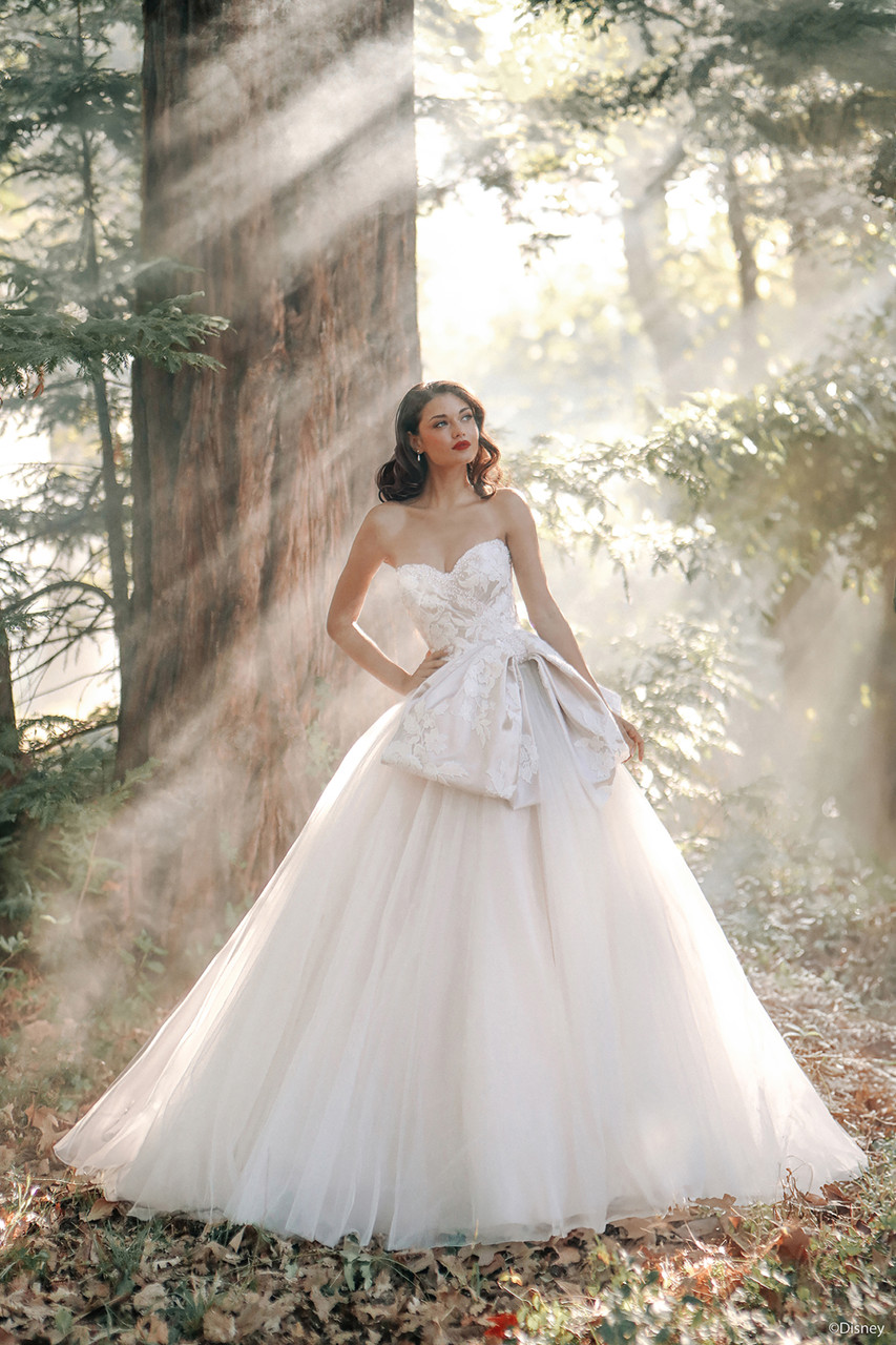 snow white wedding dress D467SL | Sleeves giving it a soft and elegant texture Disney Fairy Tale Weddings Collection