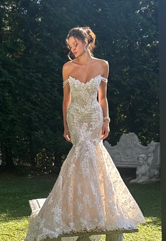 Eve of Milady Bridals 414