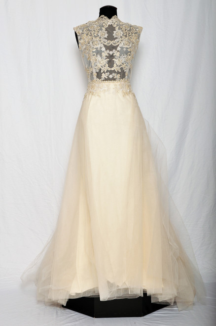 TARA KEELY FALL 2019 BEFORE 0131316