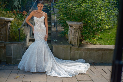 Eve of Milady Bridals 1705