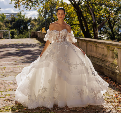 Eve of Milady Bridals 4424