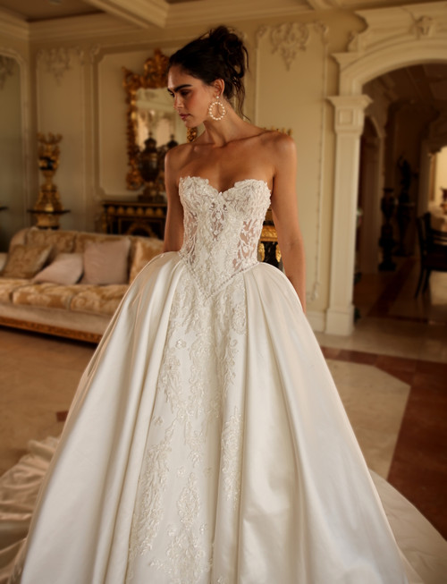 Eve of Milady Bridals 1731