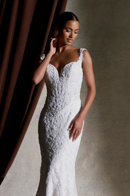 Allure Couture Bridals C852