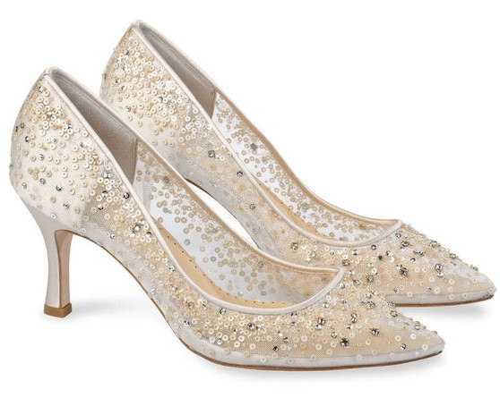 Evelyn bling wedding shoes for brides are from the Bella Belle Euphoria collection. These Cinderella ivory wedding pumps low heel comfortable shoes feature hand-beaded sequin degrade and embellished crystal strass with a beautiful shimmer effect. Evelyn Ivory is a modern take on Cinderella glass slipper wedding shoes.