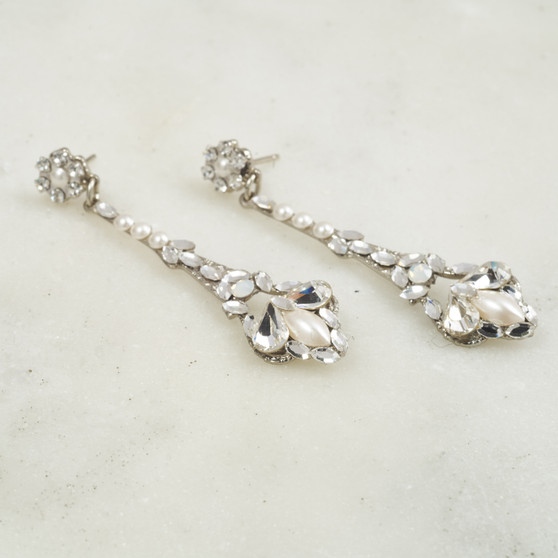 MARIA ELENA HEADPIECES ME SABRINAEARRING