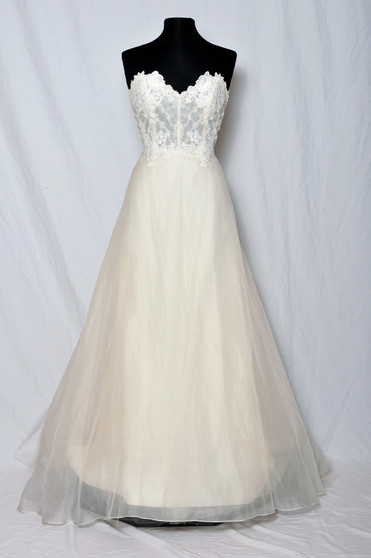 TARA KEELY FALL 2019 BEFORE 0129061