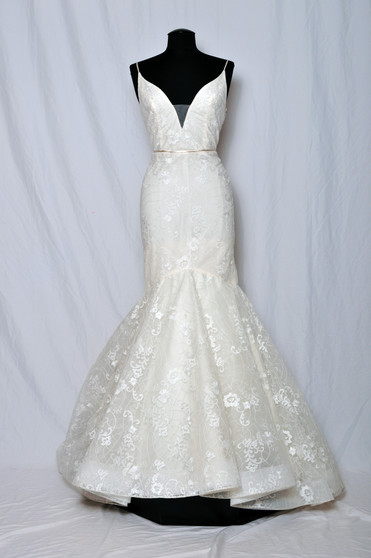 TARA KEELY FALL 2019 BEFORE 0133993