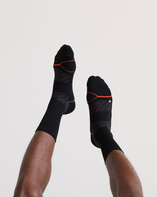 Saxx Foot Hold Midweight Crew Socks Black SXCR103 | Front View | Mens Crew Socks | Topdrawers Apparel for Men