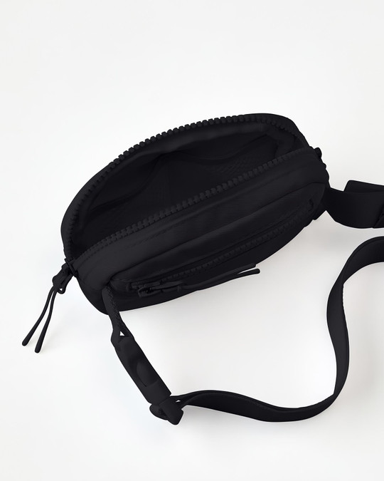 Fabletics The Belt Bag Mini | Black FLAC-FA5309 | Front View | Mens Bags | Topdrawers Apparel for Men