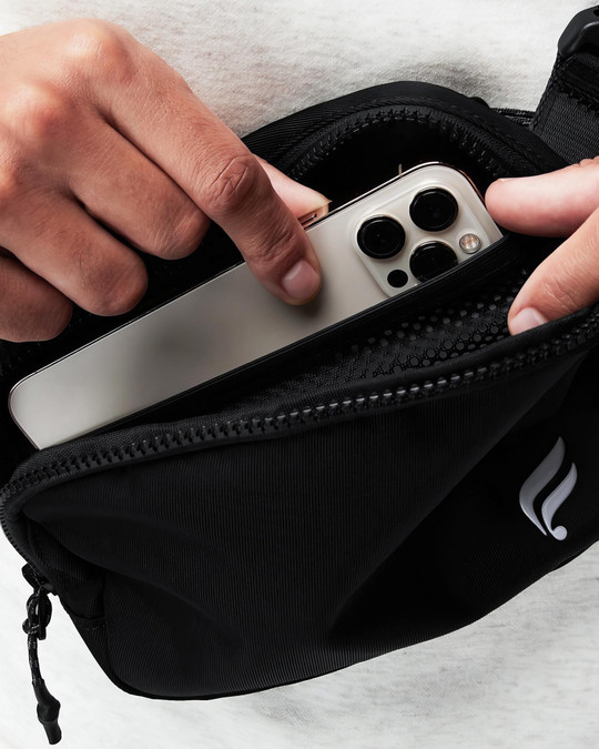 Fabletics The Belt Bag | Black FLAC-MA0032 | Item View | Mens Bags | Topdrawers Apparel for Men