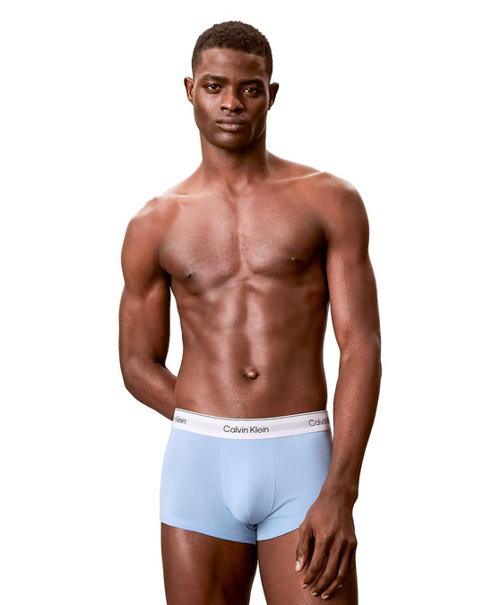 Calvin Klein 3-Pack Icon Cotton Stretch Low Rise Trunk Brilliant Pink Gulf Blue Grey Heather NB4389G-TKM | Front View | Mens Boxer Briefs | Topdrawers Underwear for Men