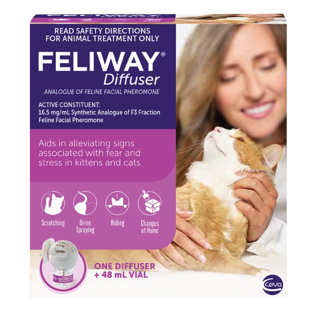 Feliway Diffuser Set helps reduce stress in cats, including one diffuser and vial.
