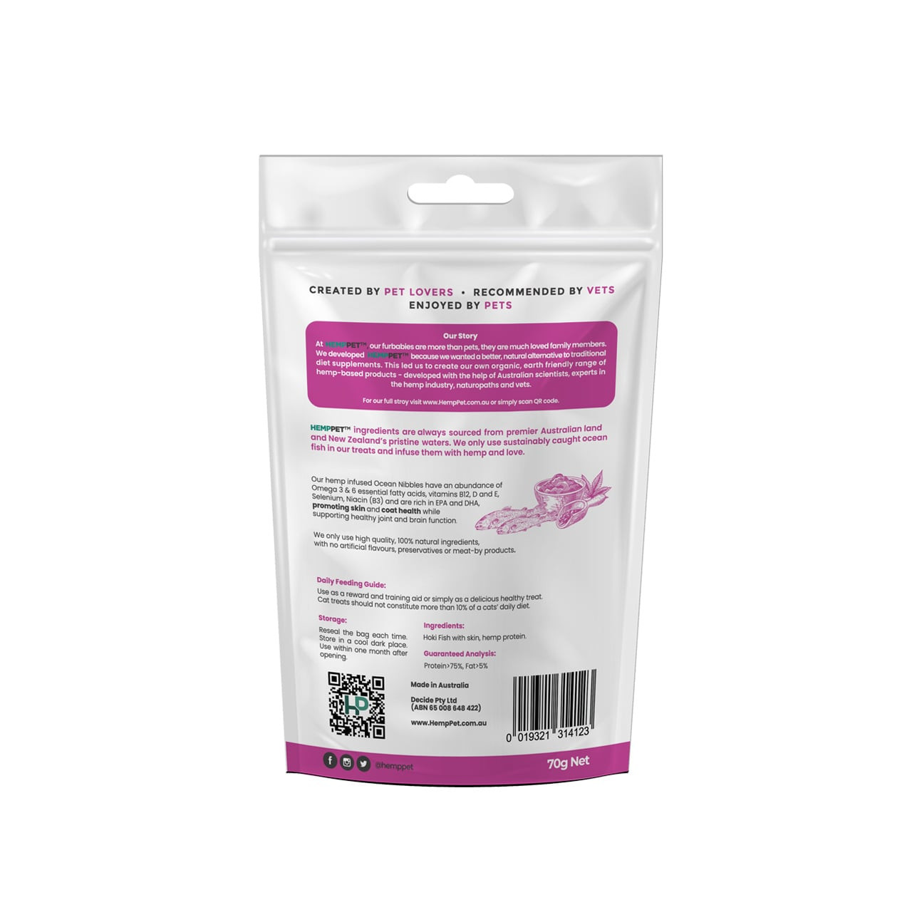 HempPet Coat Hoki Fish & Hemp Treats for Cats, 70g, featuring healthy ingredients and packaging details.