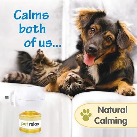 Pet Relax Natural Distract & Relax Diffuser Set for calming dogs and cats.