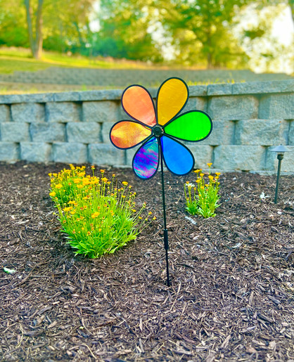 Lawn Spinner - Opalescent Petal Flower