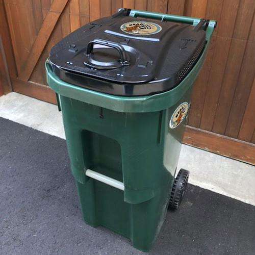 35 Gallon BEARICUDA Varmint Vault Bin Color - D.Green/Black