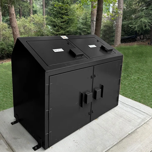 Highlander Bearproof Double Trash Locker For 95 Gal Bins - Large