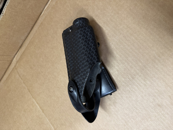 Safariland 6280 SLS Mid-Ride, Duty Rated Level II Retention Holster for GLOCK G17/G22 w/ M6 Light