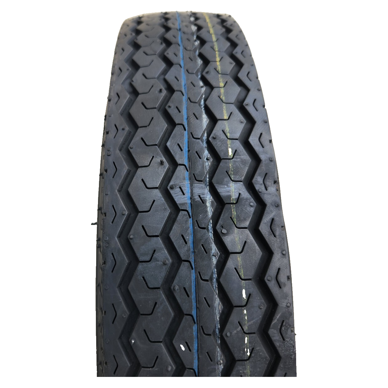 Deestone D901 — tread
