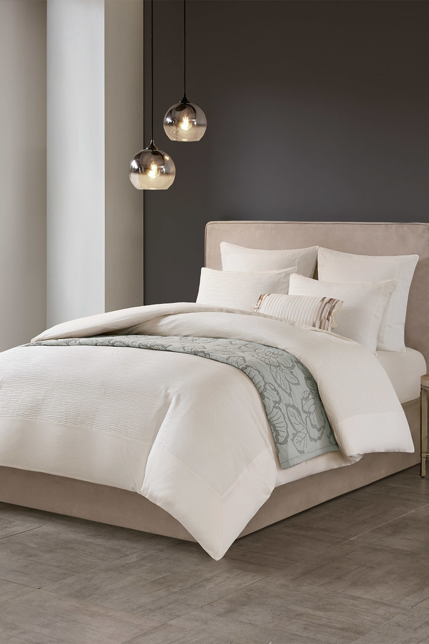 natori comforter set