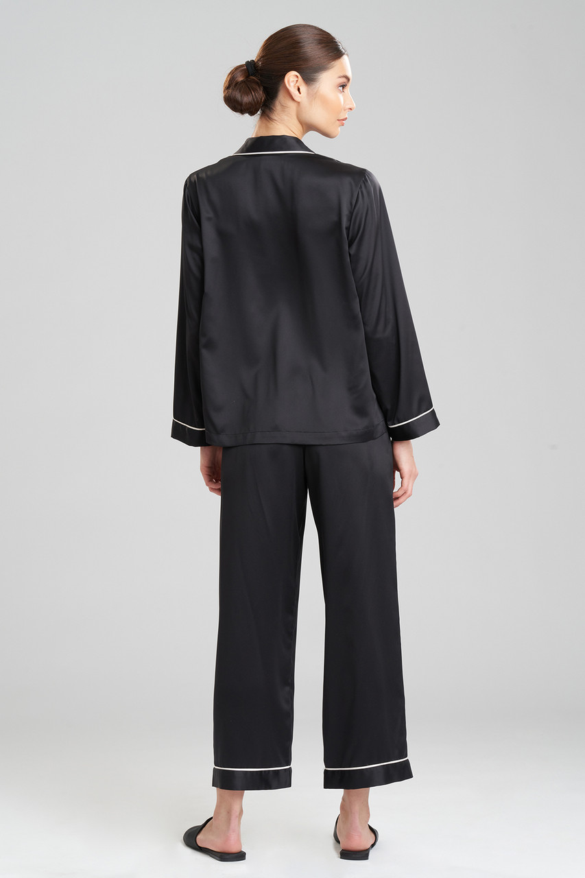 Buy Feathers Essentials Lenzing™ Ecovero™ Viscose Robe and Feathers - Shop  Natori Online
