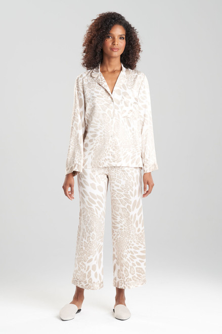 Natori, Intimates & Sleepwear