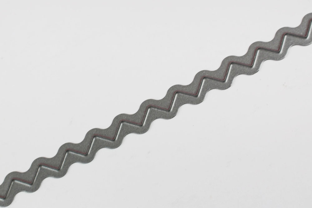 Tattered Lace Sm Zig Zag Edge Border Die D817