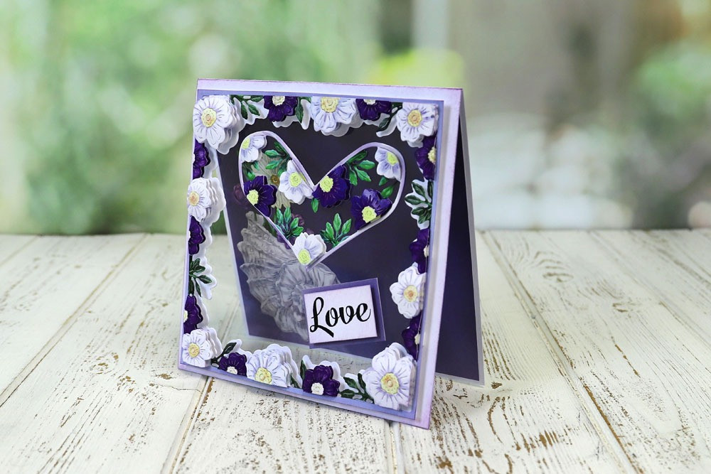 Tattered Lace ~ Floral Frame Heart (569083)