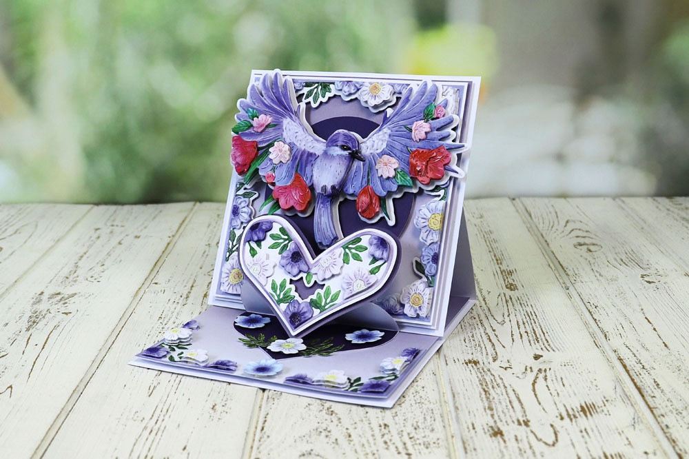 Tattered Lace Floral Frame Square Die Set