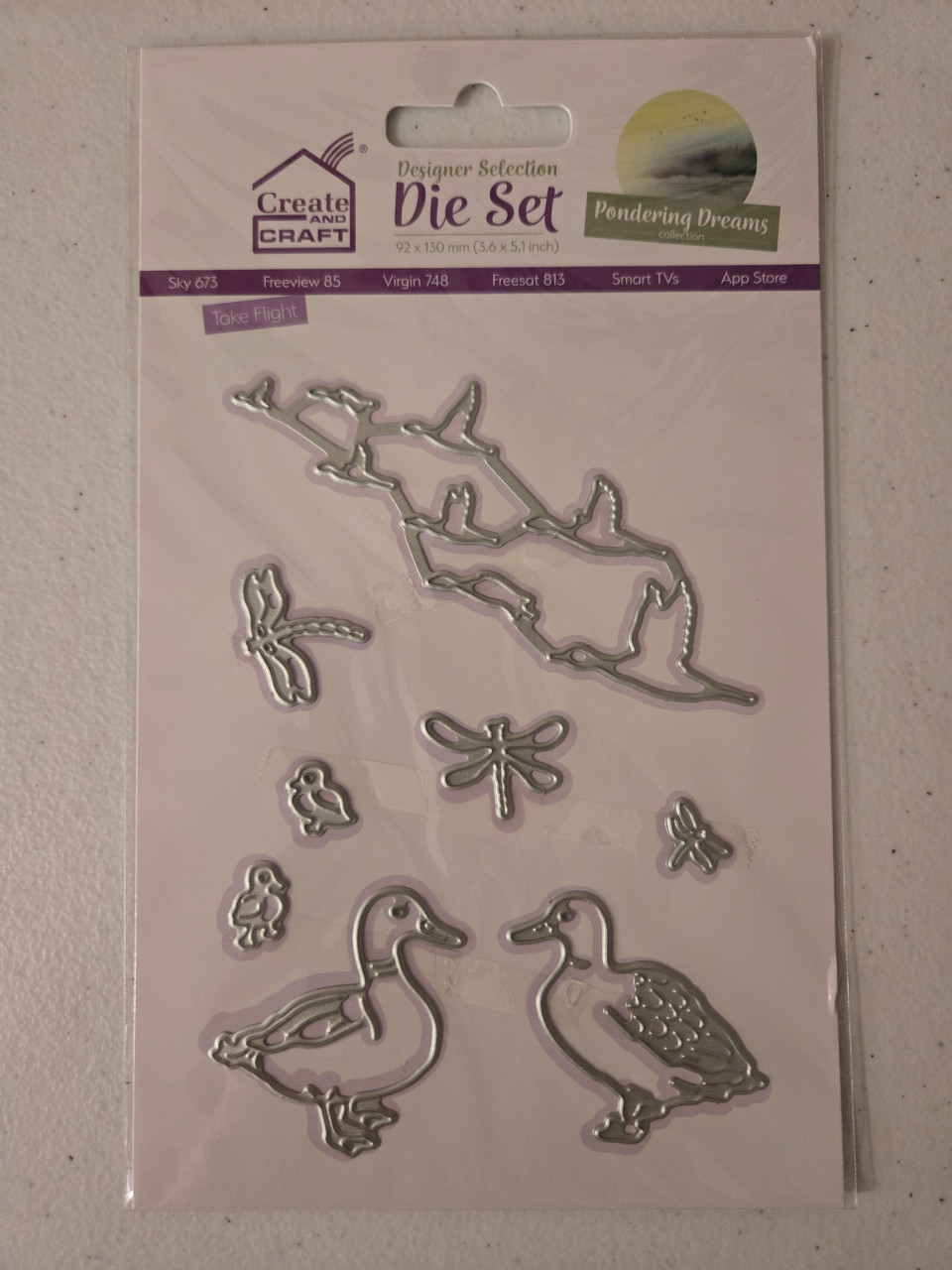 Studio Light- Pondering Dreams- Die Set- Take Flight