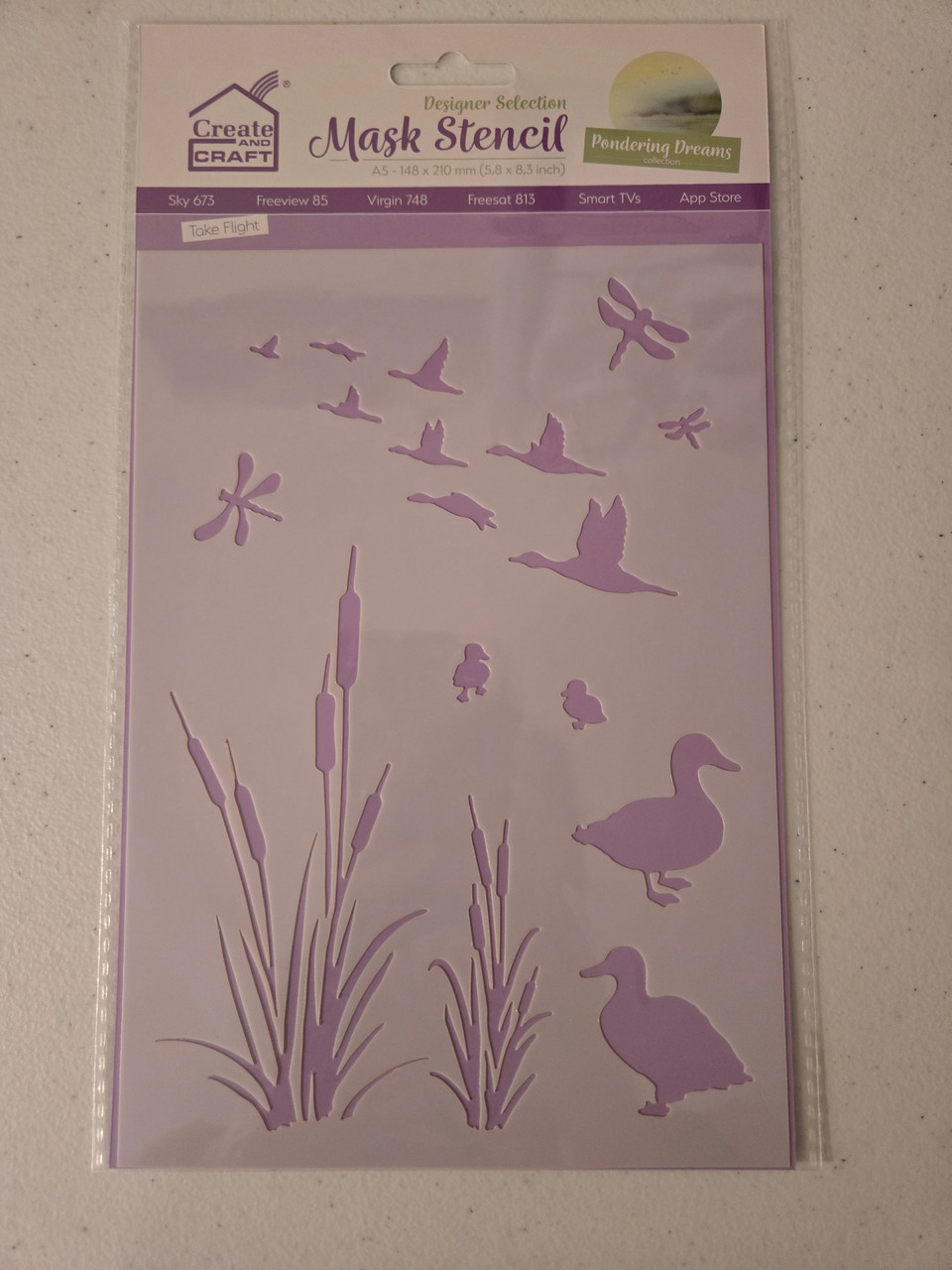 Studio Light- Pondering Dreams- A5 Mask Stencil- Take Flight