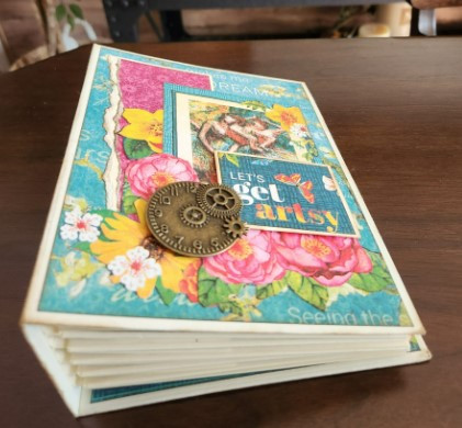 Graphic 45 Album Kit- Let's Get Artsy- Vibrant Tag & Pocket Album