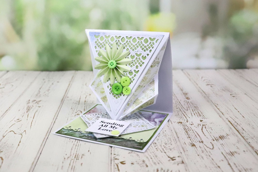 Tattered Lace Pleated Flowers Die (701351)
