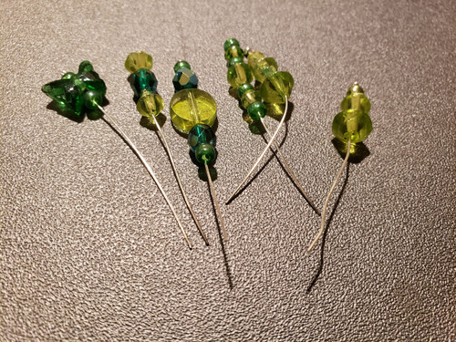  Bow Pins - Small - Green on 20ga Silver Pins P025