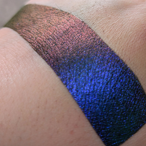 Clover Burn Semi Loose Eyeshadow