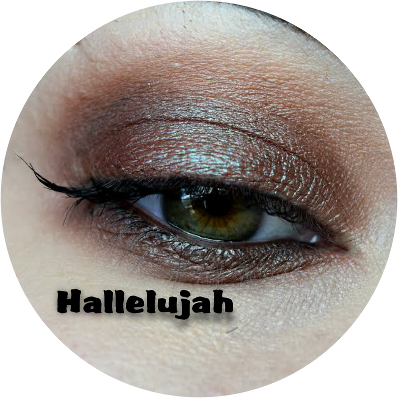 15 Bizarre Beauty Trends from History 15 Bizarre Beauty Trends from History