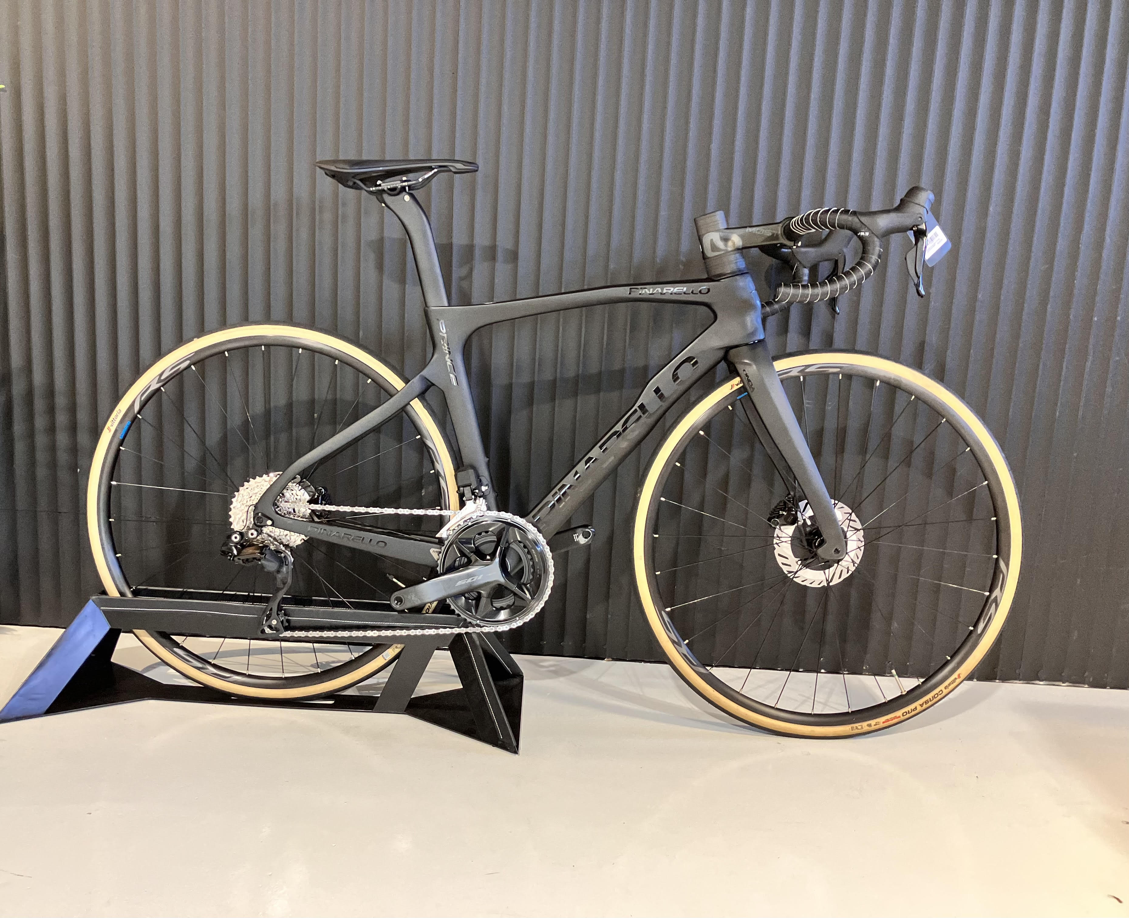 Pinarello Prince Disc 7170 Di2 TiCR Alu w/ RS171 A211 BOB Kiwivelo