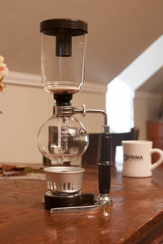 Siphon brewer with butane burner Siphon brewer with butane burner and Prima Coffee diner mug