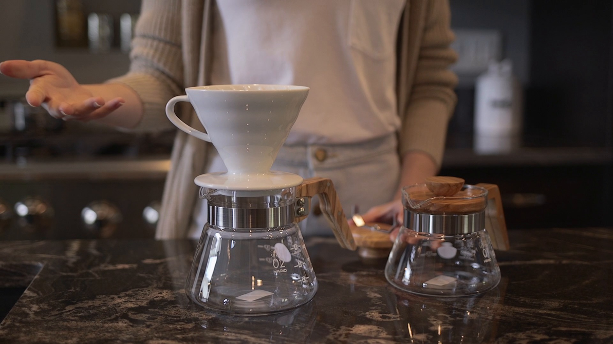 V60 Olive Wood Coffee Server